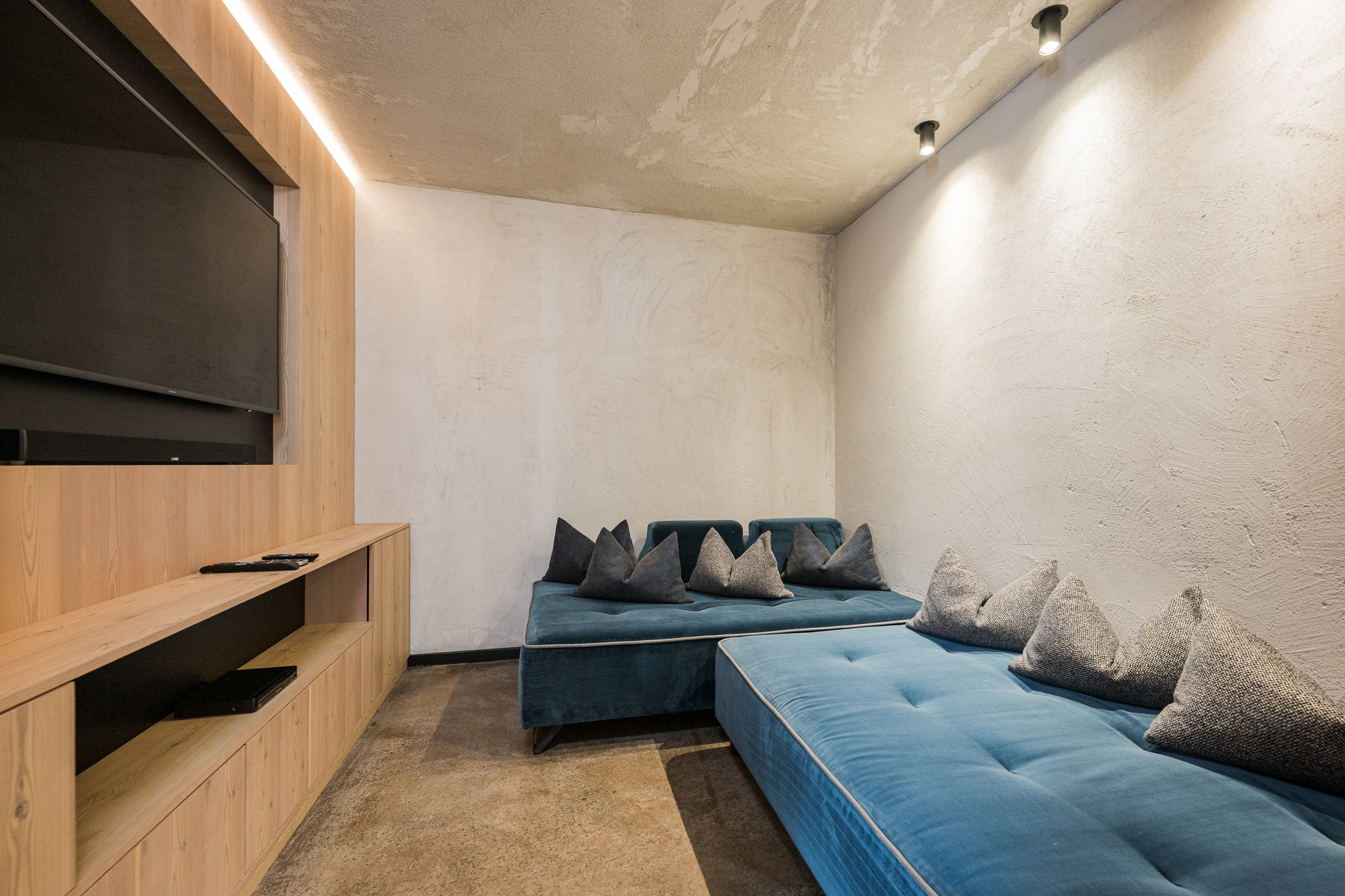Penthouse Suite 7