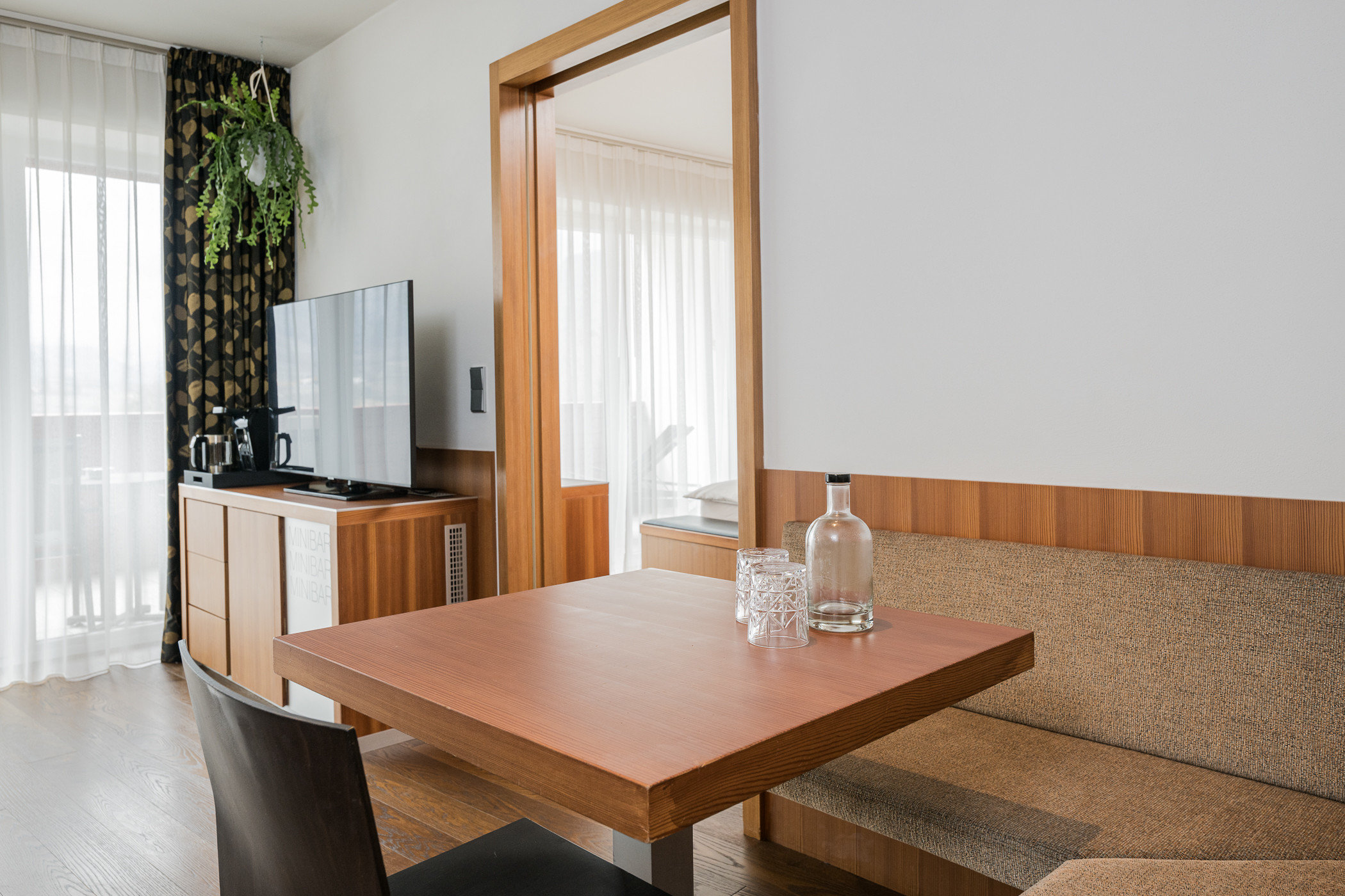Reschen Suite 4