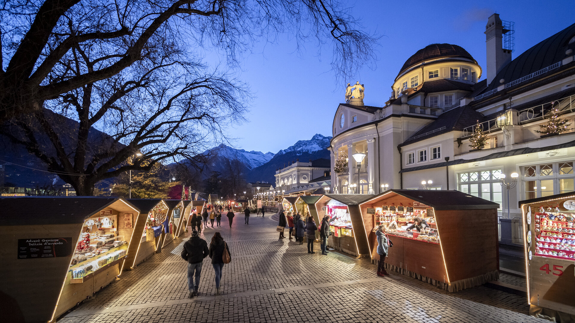 Weihnachtsmarkt_Meran_Stände