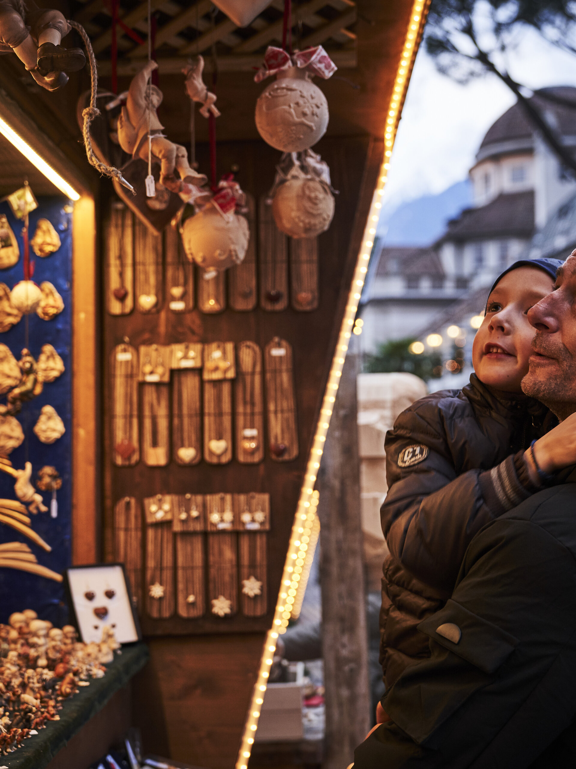 Weihnachtsmarkt_Meran_Vater_Sohn
