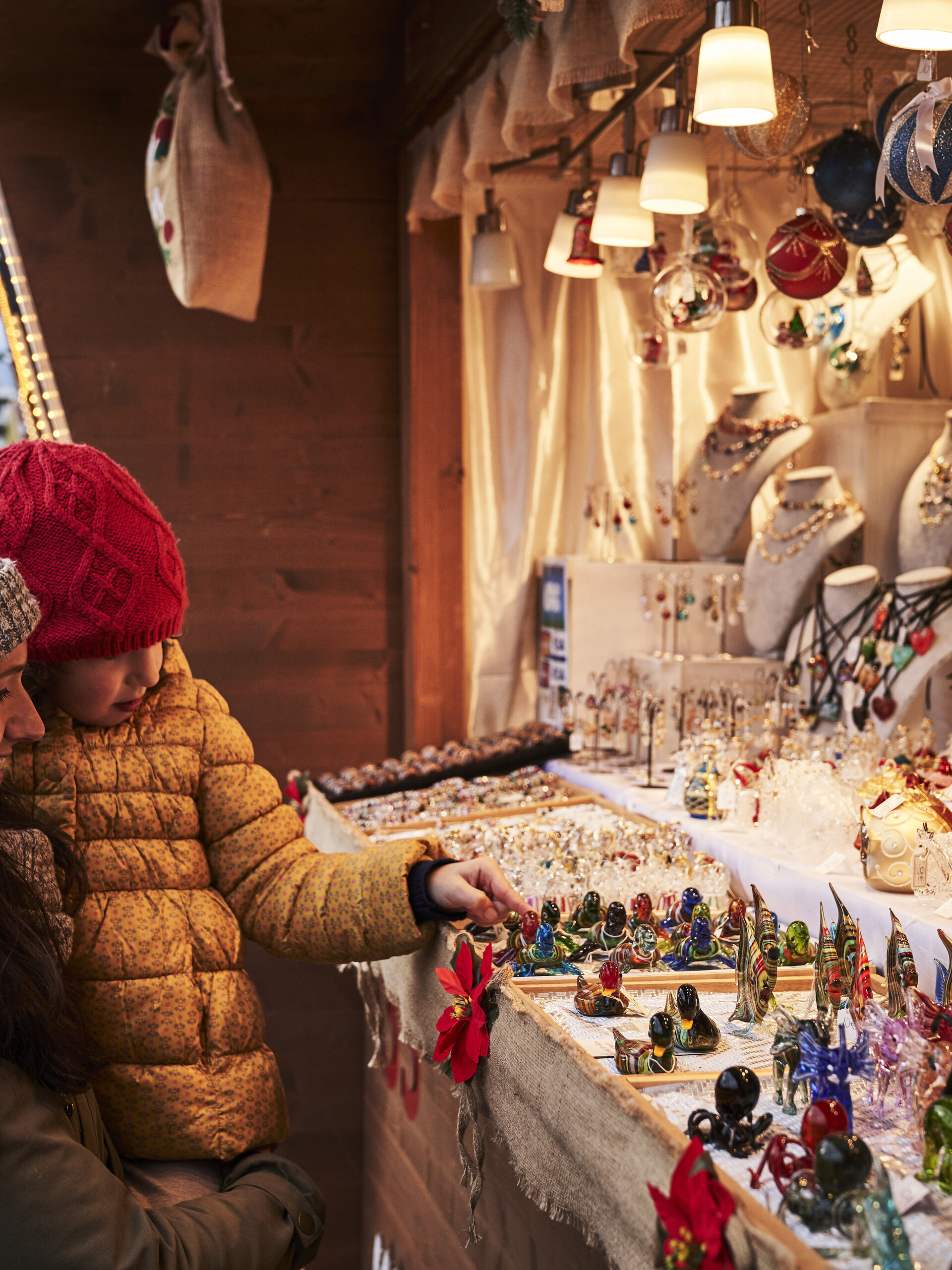 Weihnachtsmarkt_Meran_Mutter_Tochter